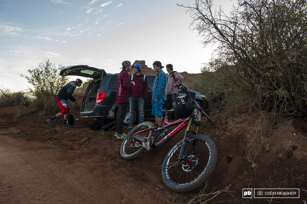 Ramon Hunziker and his posse getting ready to roll up the hill for a little canyon jump qualifying action.