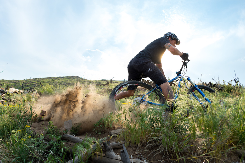 Nate Adams rides the Niner ROS9 on the Ginny trail on Bobcat Ridge near Fort Collins, Colorado