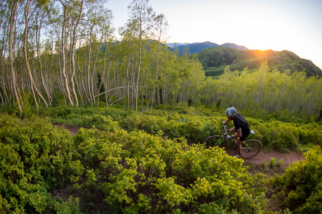 Brad Cole rides the Niner AIR9 on the Wasatch Crest Trail