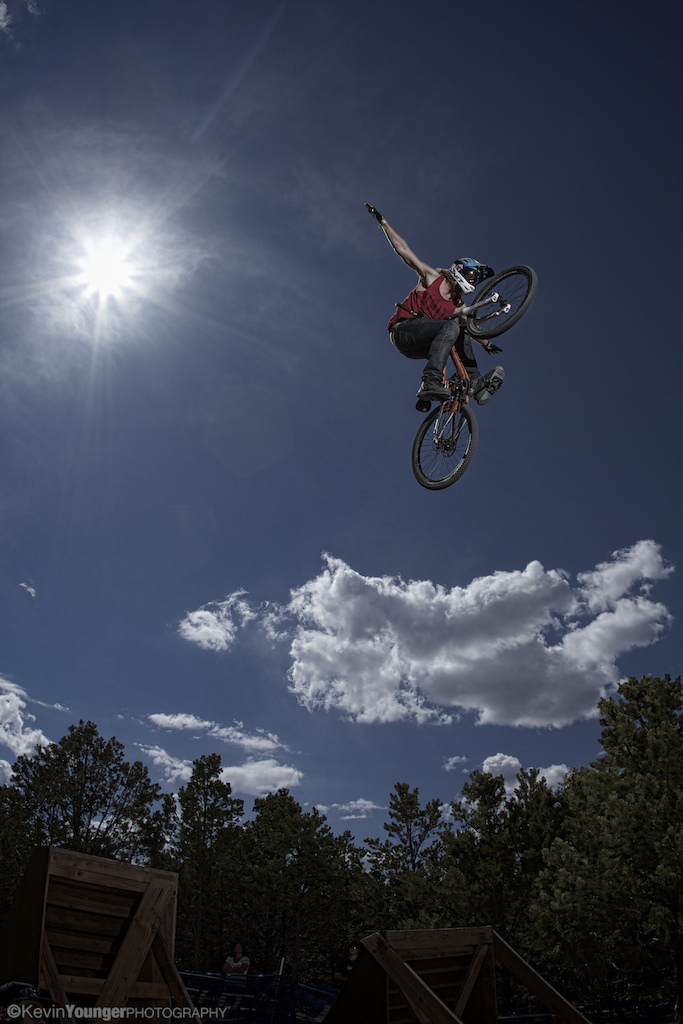 Kelly McGarry throwing a perfect tuck no-hander in the slopestyle at Ranchstyle 2013