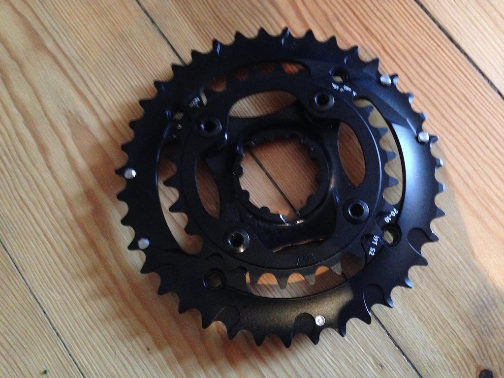 X0 spider with chainrings