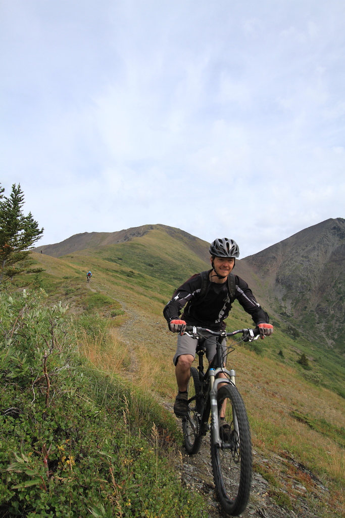 August 2013 Yukon Trip - Heli-biking (https://www.facebook.com/Yukonhelibiking) near Carcross.

Some alpine descending via the ridge line...