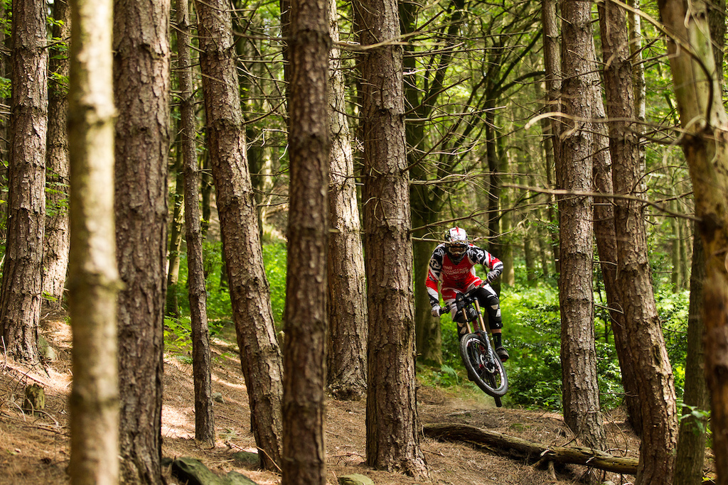 With the woods being unnaturally dry it made for fast and loose riding. Steve fits in filming into an already tight schedule between world cups, it is increidble to think he has been doing this for 20 years,
