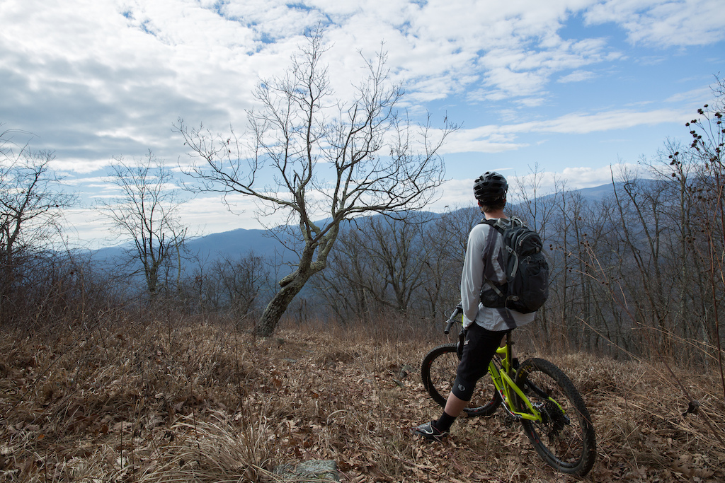Winter time riding in NC. #notbad

Seasonal trails are open and long range views abound. What could be better?