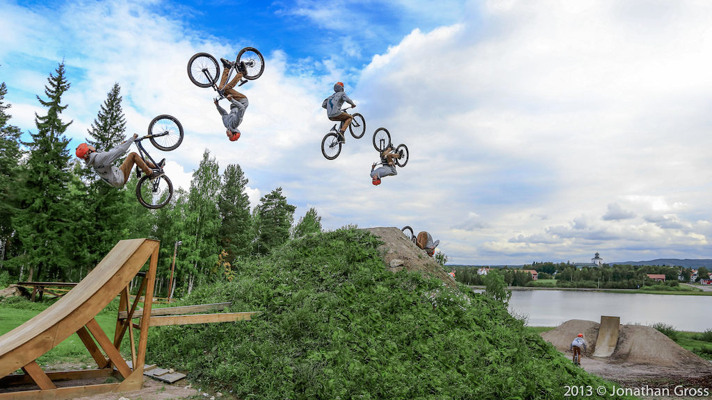 Sindre killing it with a Double Snider backflip.

Enjoy and share.

Photo: Jonathan Gross
