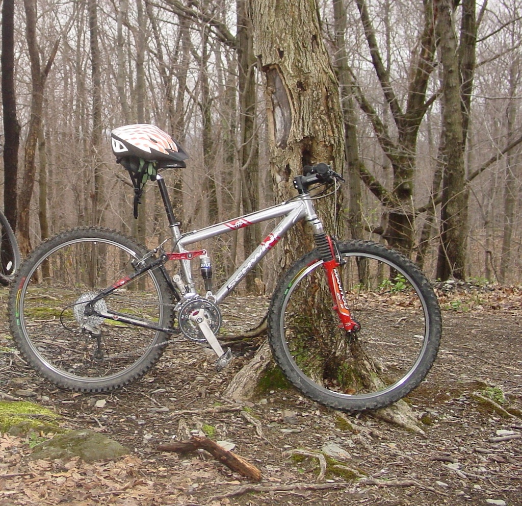 my trusty old 2000 Schwinn rocket stage 3.