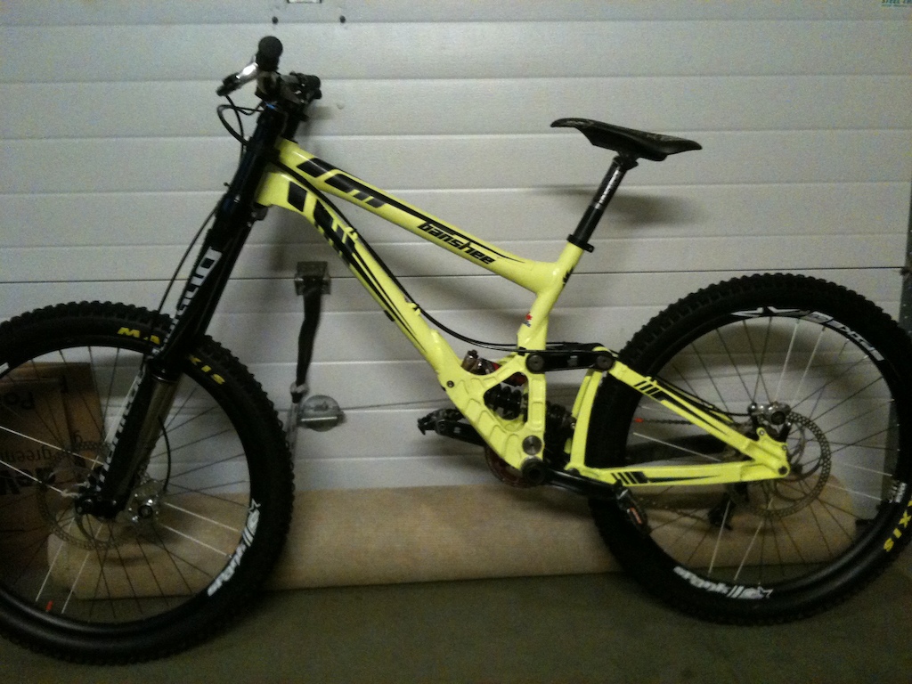 2013 Banshee Legend MKII for sale!  Size large.  Special edition highlighter yellow.  Custom built with RaceFace, Manitou, Spank and Sram.