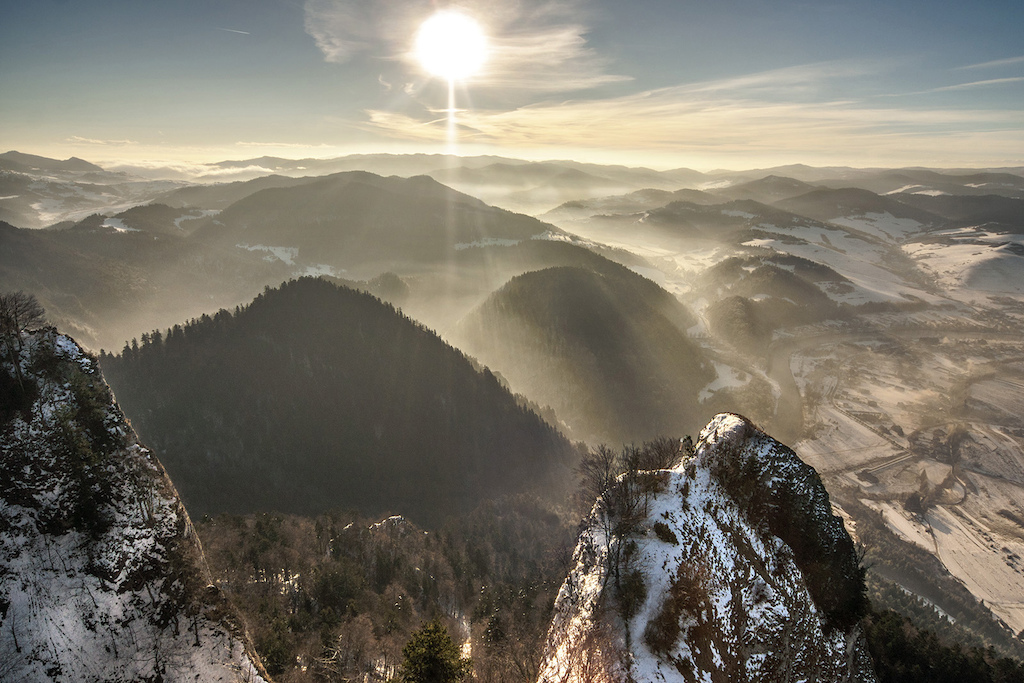 Pieniny National Park is located in the most southern part of Poland, on the border with Slovakia. This may be the smallest of Poland’s National Parks but still is home to thousands of unique and protected species of plants and many rare species of animals. There are bobcats, wolfs, bears, roe deer and deer. Avifauna is represented by peregrine falcons, golden eagles, grouse and corncrakes. The pride of the park is the butterflies especially the Apollo butterfly, which is found only in the Pieniny
