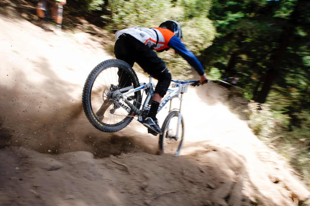 1st round of who can move as much dirt as possible withe there wheels nz mtb bike champs