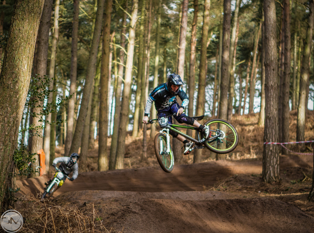 #52photochallenge

Today I was down at Chicksands Bike Park for the Halo winter 4x Series round 2. Awesome day Riding and getting some photos. I Plan on taking more Non-bike related photos in the future, but this whip is just way too good not to share, Courtesy of James Whitby.

Shot at : 1/500th - F/2.8 - ISO400

Week 6: 

Getting Sideways get the B*tches