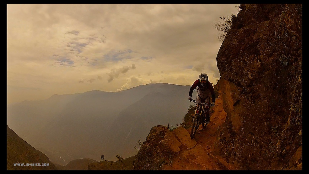 Coming down from Marcahuasi one of the most magnetic places in the world and also one of the best trails in Peru!

Discover it with...
www.intibike.com
MTB eXpeditions Peru