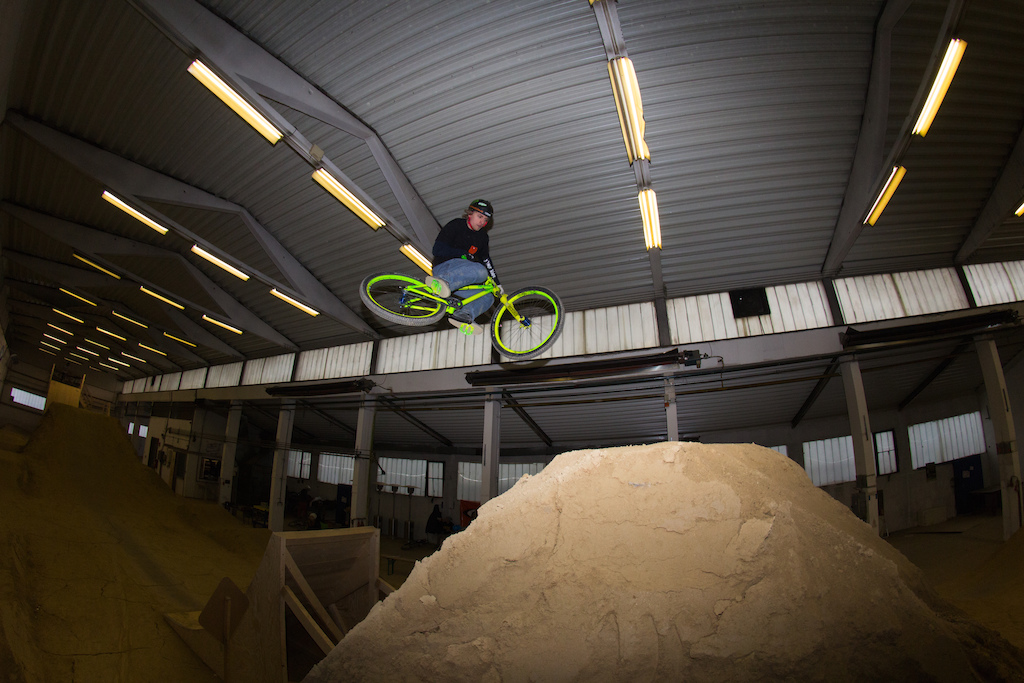 Photo by Niko N. Dirt Hangar Wiener Neustadt