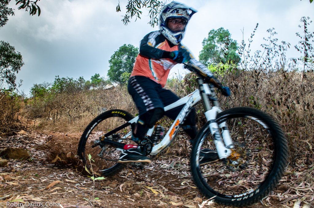 With only a 2 local DH tracks. We don’t get much of an opportunity to get crazy. But we try to make due. :). No photographer was harmed in the making of this photo, Protective gear is suggested.