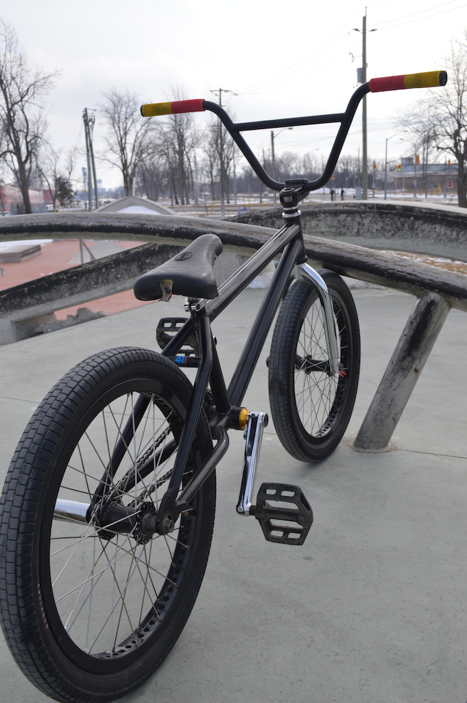 Frame: Sunday 3rd Wave
Fork: Eclat
Bars: Terrible 1
Cranks: Eclat Tibia
Stem: Odyssey Lincoln
Front wheel: Fly rim laced to G-sport hub
Back wheel: Fly rim laced to G-sport Ratchet hub