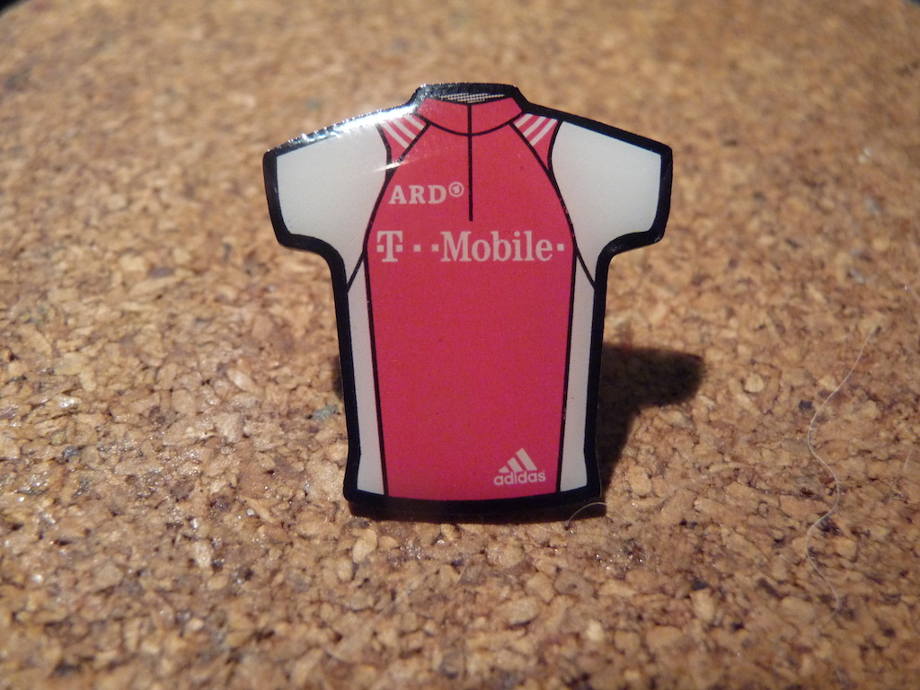 T-Mobile pin, mint condition.