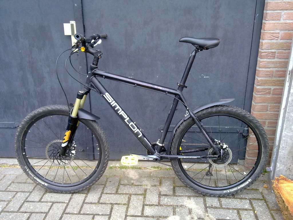 Simplon Zion frame
Suntour Epicon (120mm)
SLX crank