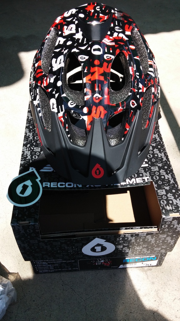 Brand new 661 recon,red,xl