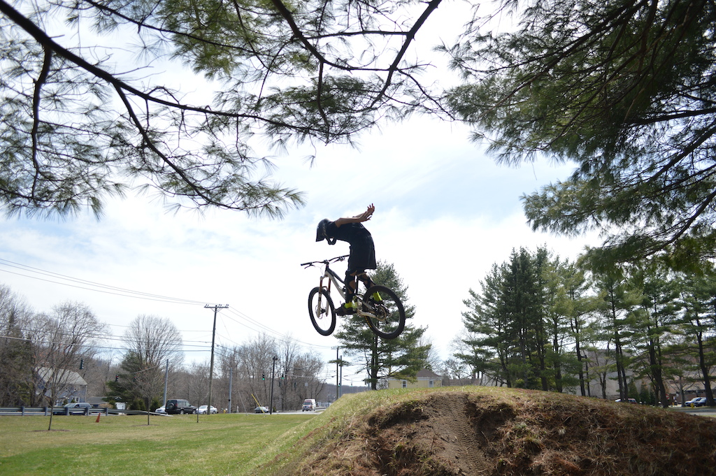 Amazing photo thanks to Justin. Full out suicide no hander. Great way to start spring. Got my tricks back had a great day :)