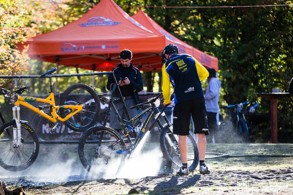 While there is virtually no mud here the amount of dust means bikes need a quick hose down at the end of each day.