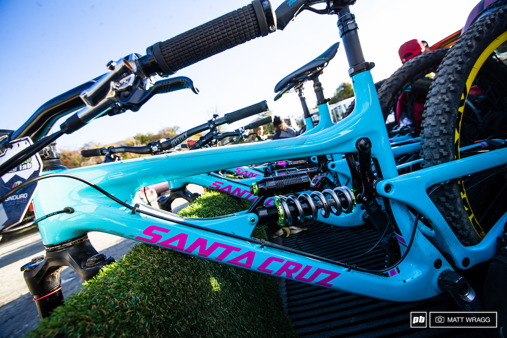 Cedric was sporting this shortened version of the DVO Jade shock on his Santa Cruz Nomad.