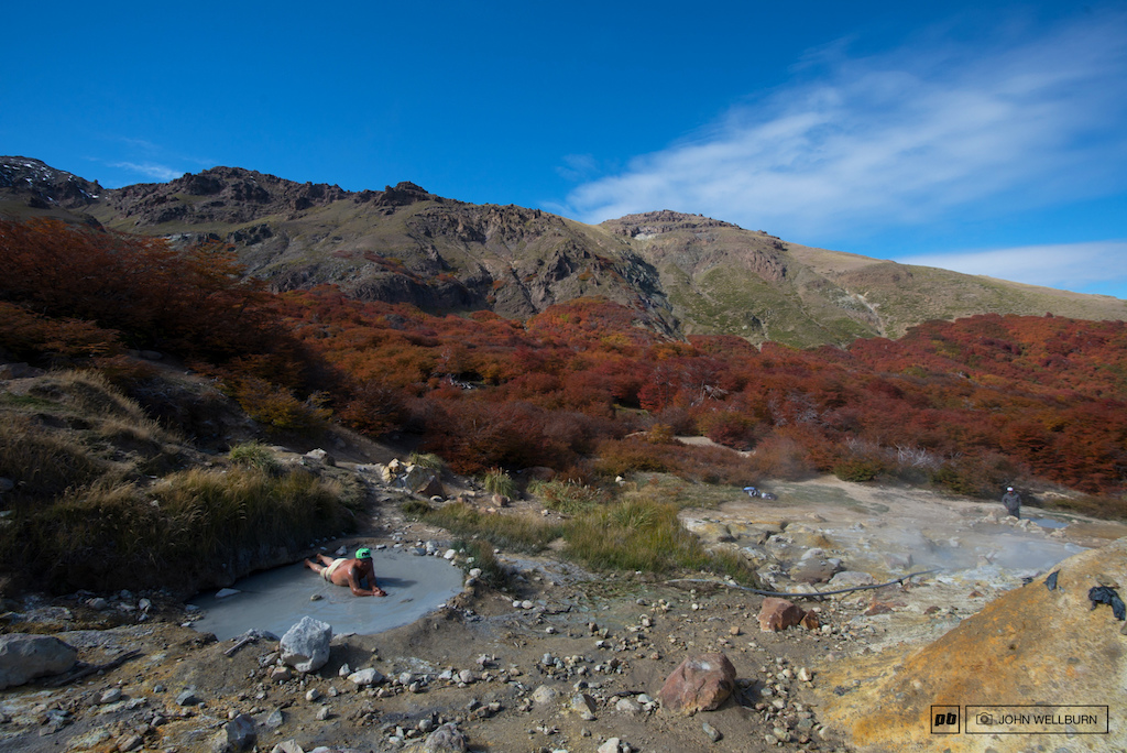 Right beside the start of stage 4 there are boiling natural hot springs called fumarolas. Some of the locals were enjoying the show during practice in style.