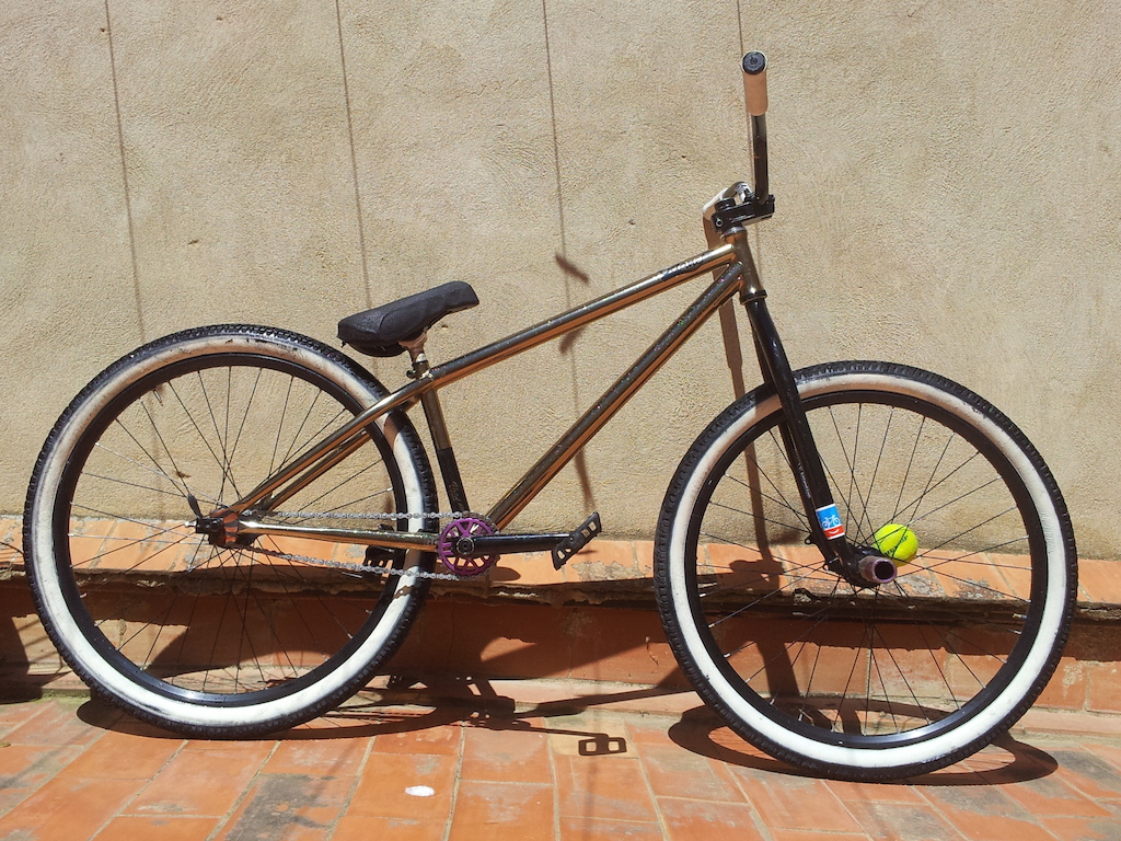 Gave her a good clean rattlecanned the cranks black and destickered the rims