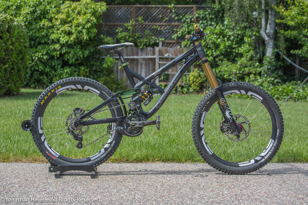 pictures of the canfield jedi , loaded with light bike, fox, cane creek and full shimano