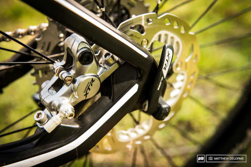 Absalon s BMC Team Elite gets the full XTR treatment down to wheels and hubs.