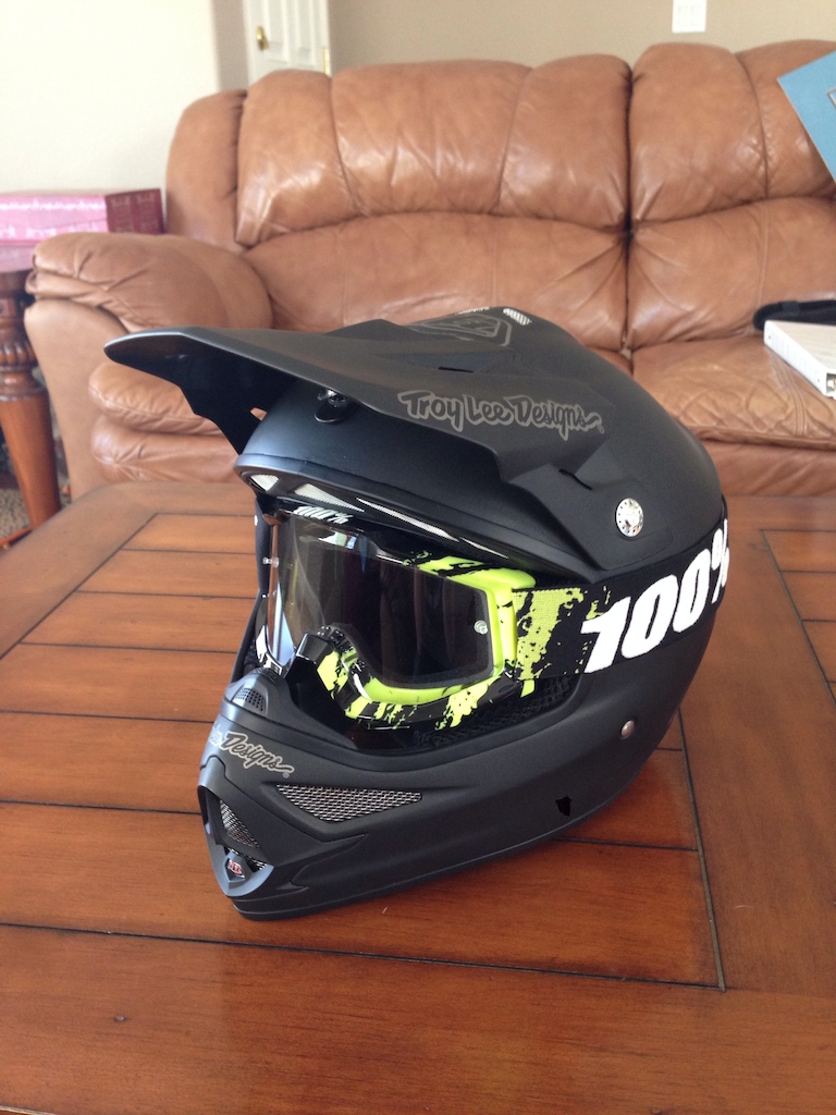 New lid and goggles for this year