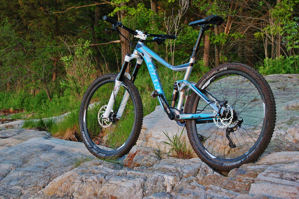 My 2014 Giant Trance 27.5 1 with a Rockshox Pike RCT3 Dual Air 130-160mm fork, Answer ProTaper 780mm Carbon bars, 60mm Truvativ Hussefelt stem, and a RaceFace Narrow Wide 30t chainring #dialed #bikeporn