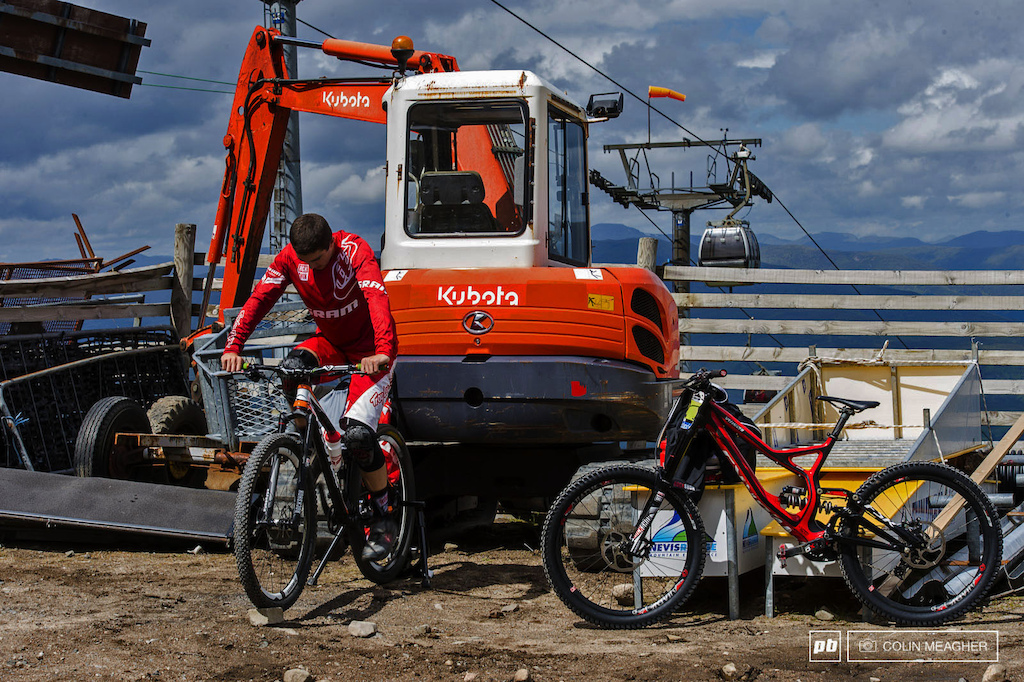 Racing for the win in the Fort William at the 2014 World Cup.