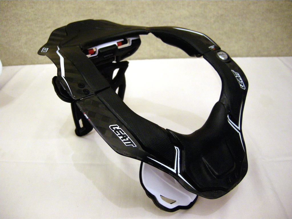 leatt dbx 5.0 clip