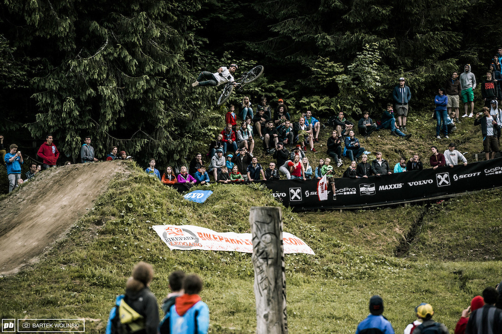 Yannick Granieri pulled a clean but simple run which gave him "only" the 10th spot. Here is a 360 tailwhip from him.