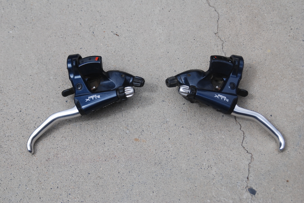 1996 Shimano XTR ST-910 8-speed shifters/levers