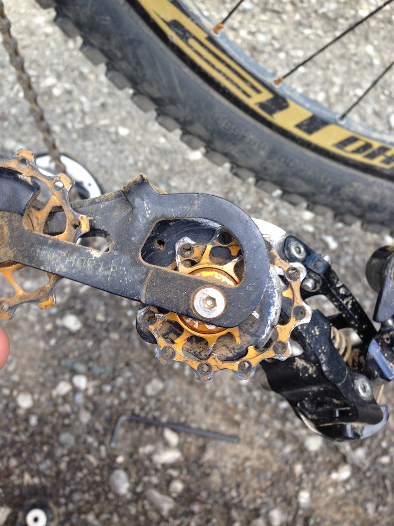 Destroyed my gold KCNC Jockeywheel - SRAM X9 Derailleur Type 2 10-speed