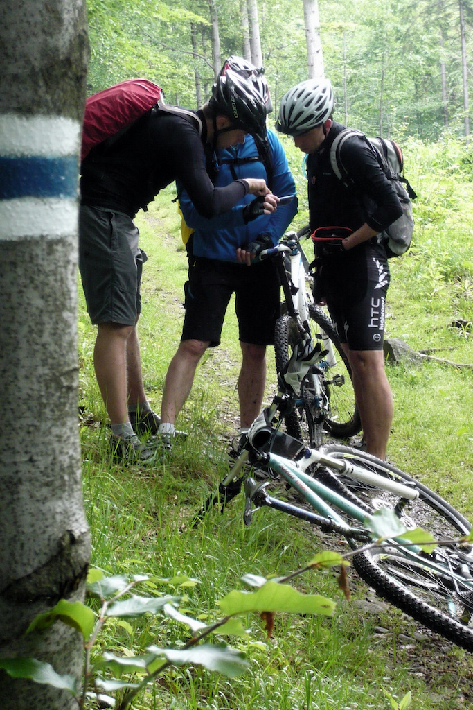 First day of our first 2014 Cyklogodzilla MTB trip.
The crew checking the gps location.