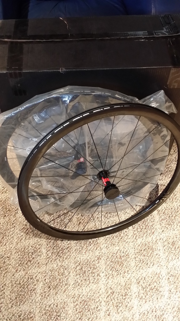 Actual wheel set pictured.