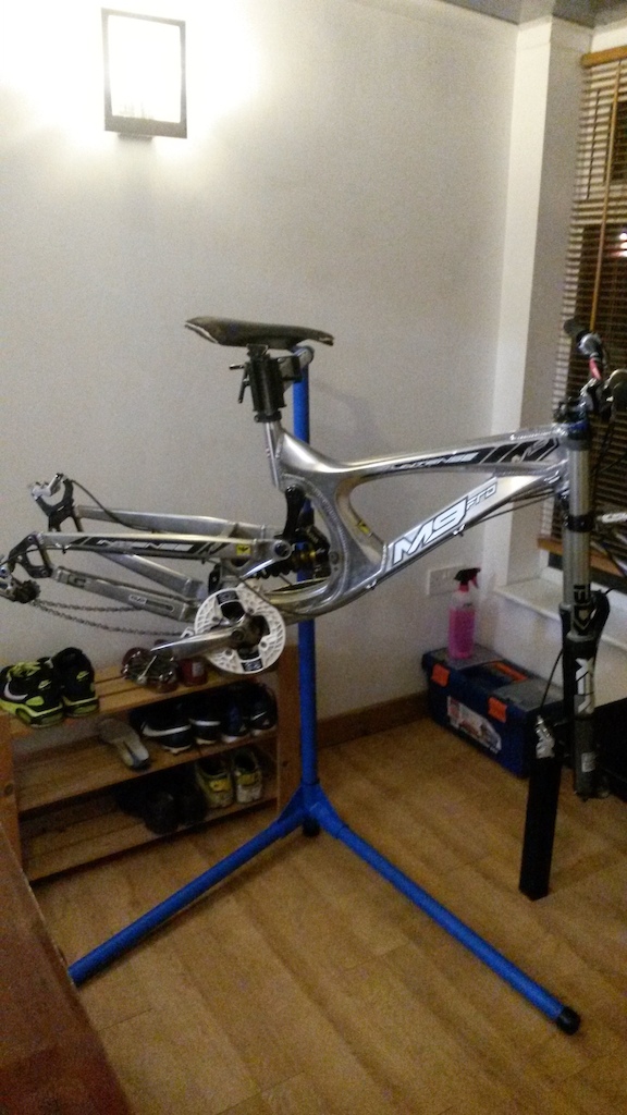 2011 Intense M9 FRO DH bike complete.