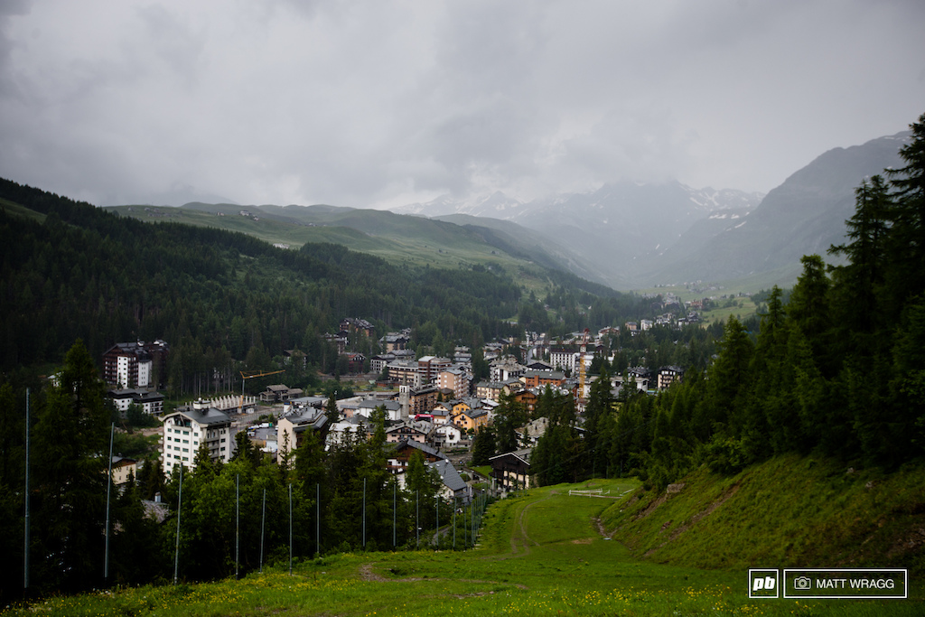 Sitting 1,500m above sea level, Madesimo is a modern resort town sitting below some of the most stunning mountains anywhere in the alps and home to one of the most famous freeskiing zones anywhere in Italy.