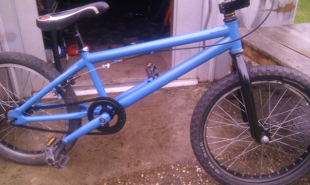 Haro backtrail ( new grips ,bb sealed , half link chain ,seatpost , brakepads and cable,) rides nice 
£120