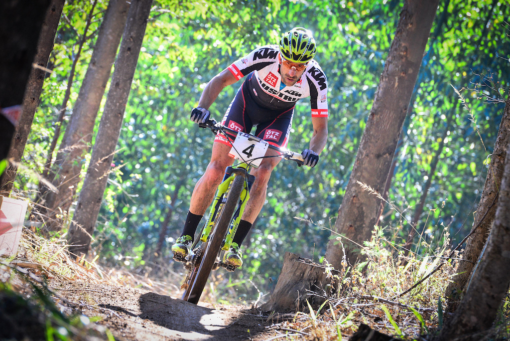 It was a steady performance from Austrian mountain biking ace Alban Lakata who added another silver medal to his collection following his second place finish at the 2014 UCI MTB Marathon World Championships at the Cascades MTB Park on Sunday.