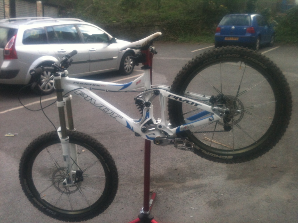 0 Pivot phoenix DH bike