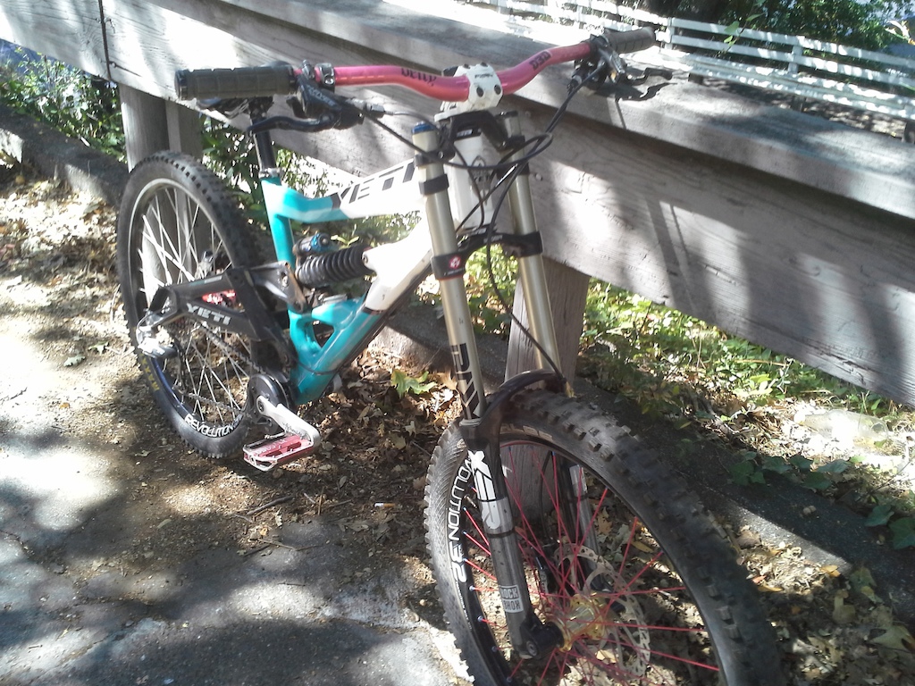 2009 Downhill Bike Need to Sell!!!!