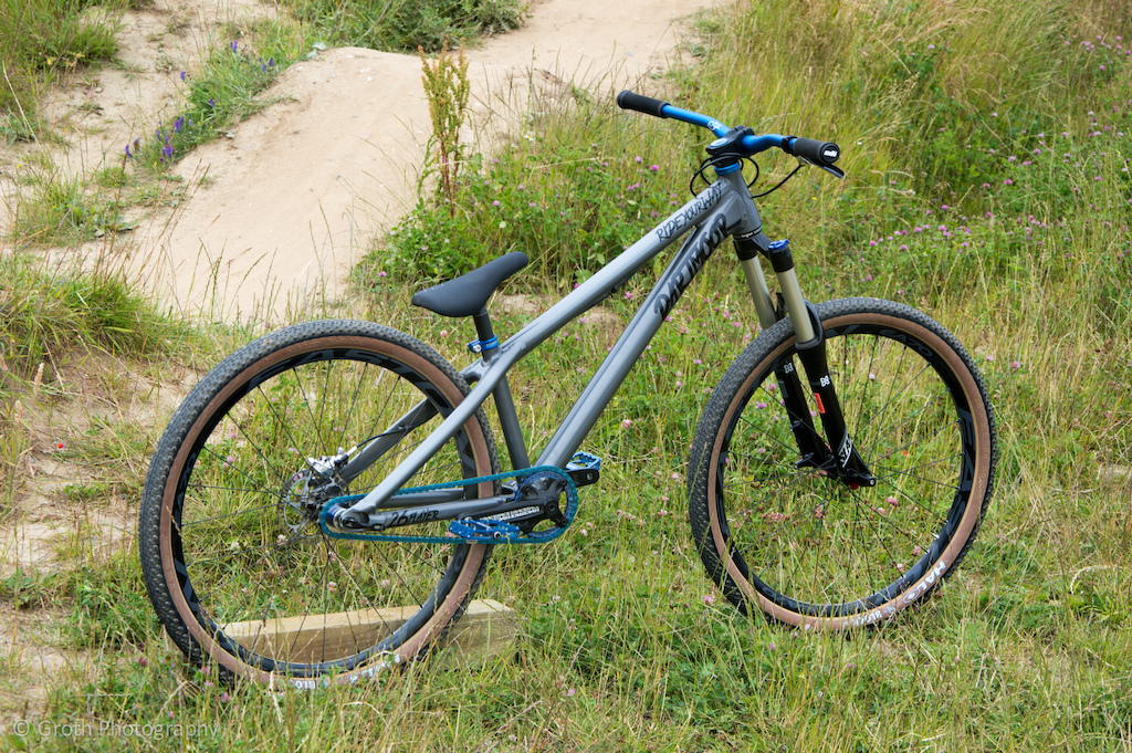 My new build Dartmoor 26 Player 2014, Metallic Grey Chameleon