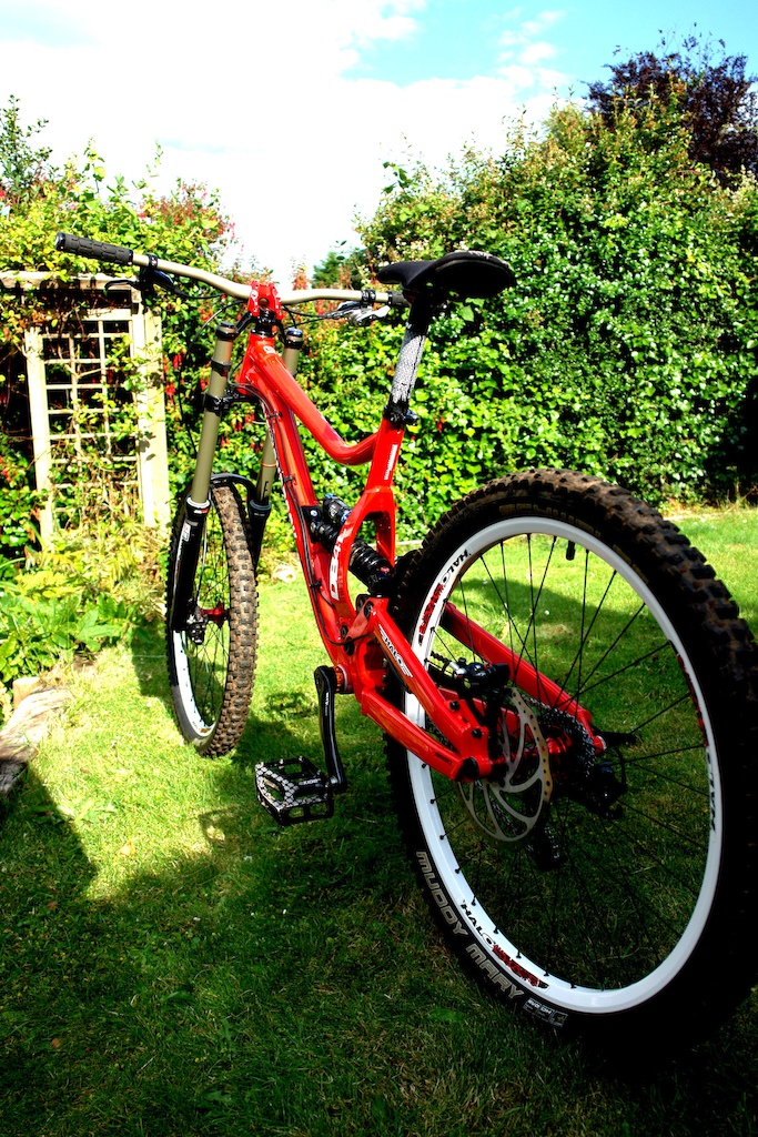 2013 Diamondback DH8 Factory Rockshox Fox RC4