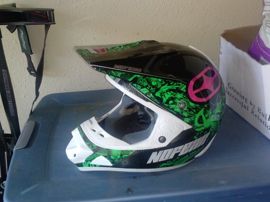 0 No Fear Downhill Helmet- Used twice