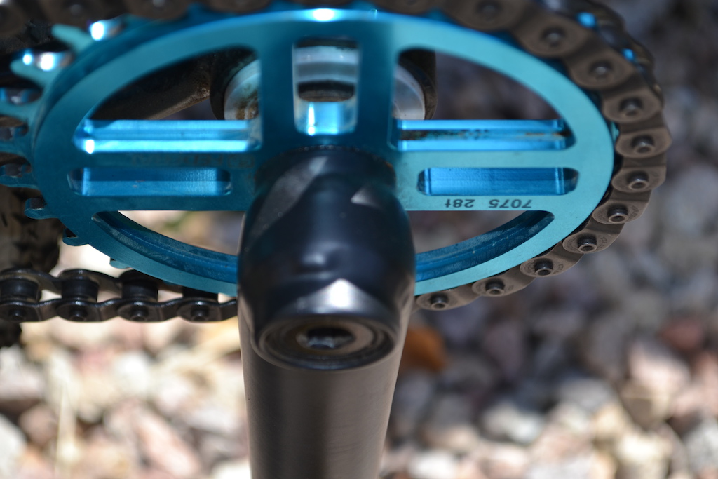 Gusset Hunter Cranks, with the Blue Federal Light Chain ring (very light) and the Shadow Con Interlock V2- Well worth the money, if not only for the Coffin shaped box!