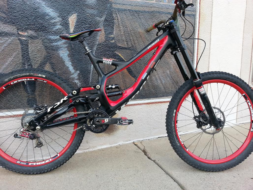 2013 1/2 season used demo 8 team replica carbon