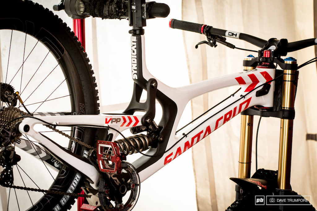 Review: Santa Cruz V10 29 - A Highly Refined & Rapid DH Race Bike - Pinkbike