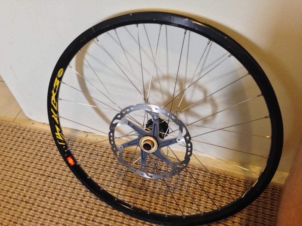 2013 M810/m815 front and rear hub *with rotors*